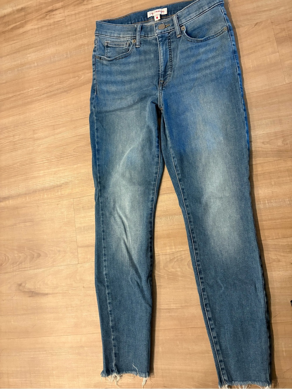 Lucky Brand High-Rise Skinny Jeans in Medium Blue Wash